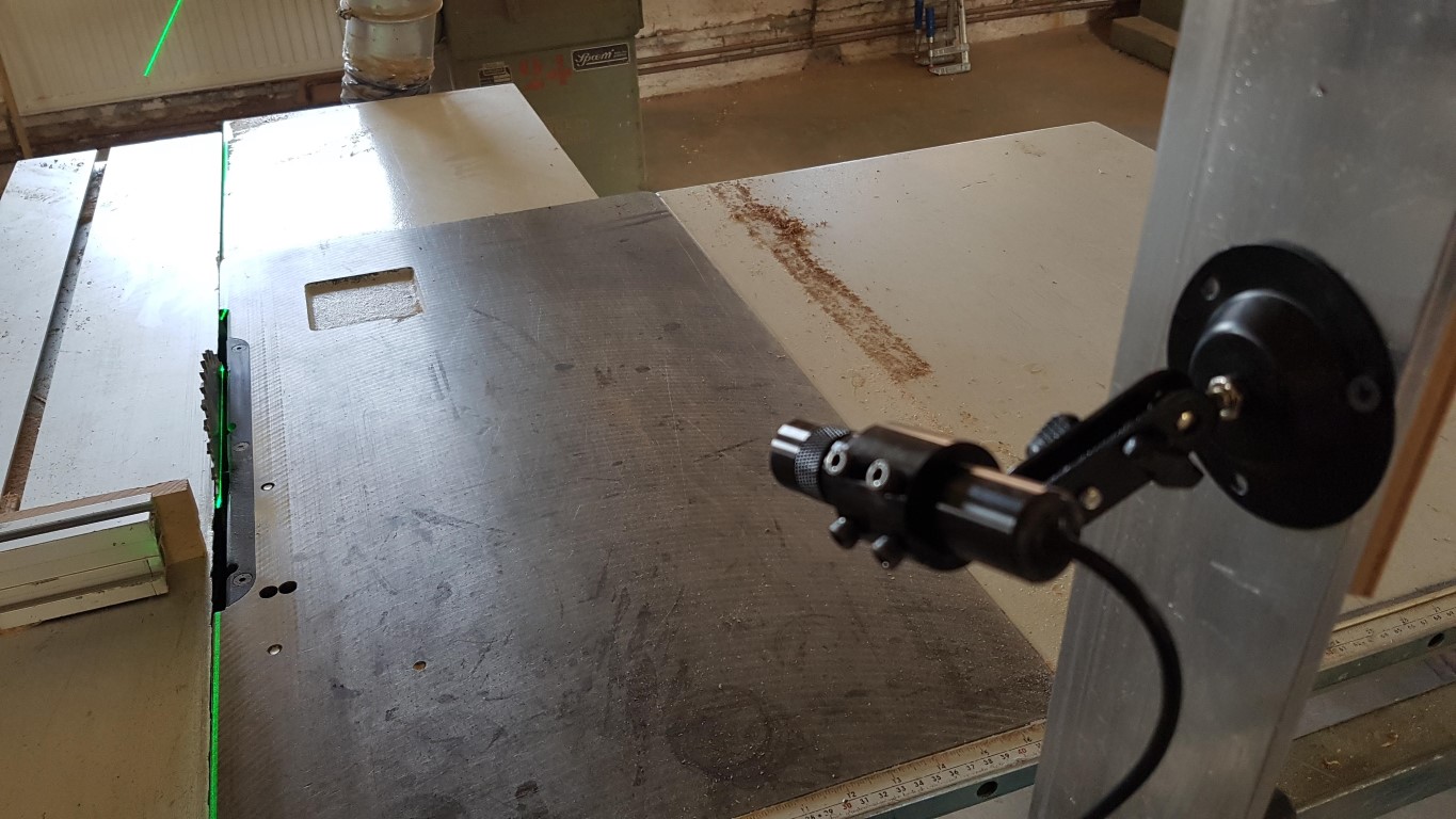 hedue PL2 vonalvetítő lézer zöld vonallal hedue PL2 vonalvetítő lézer zöld vonallal